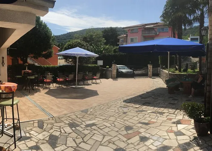 Bed & Breakfast Guesthouse Villa Manda 3*